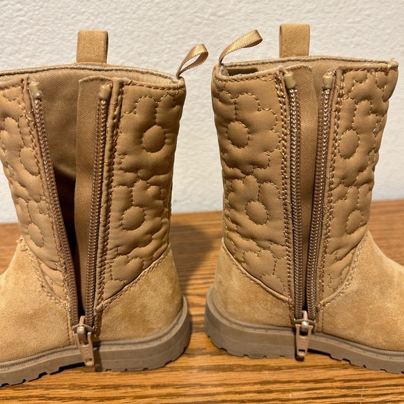 Old Navy Baby Girls Tall Size 6 Boot - Picture 7 of 8